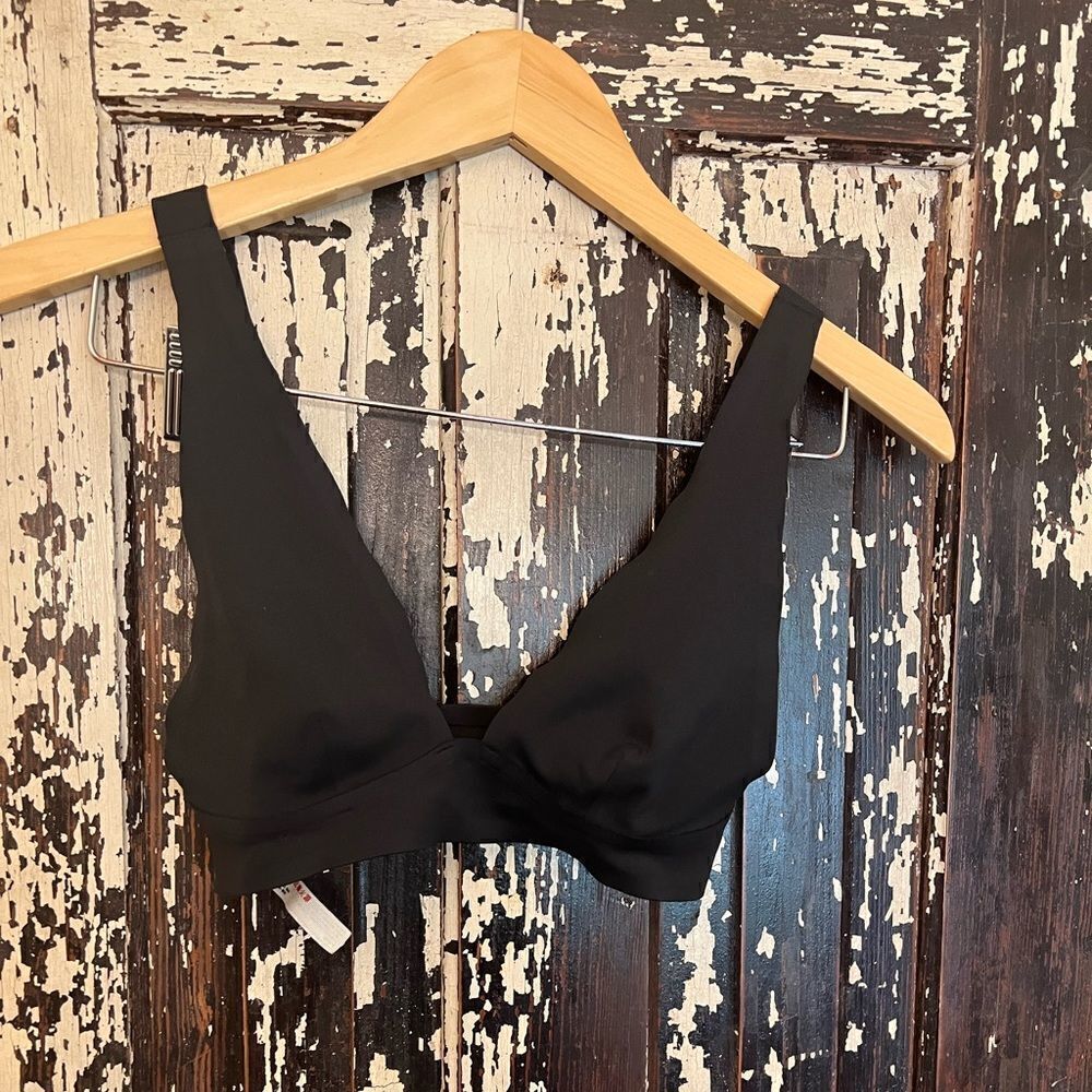EUC Free People women’s scalloped bra. Size XS.